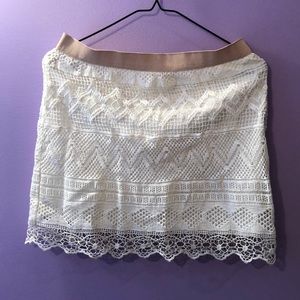 AE lace white skirt